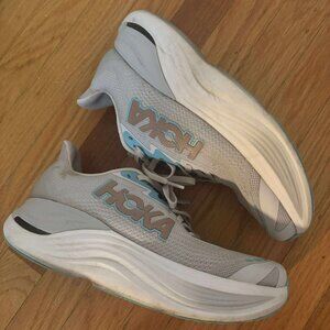 hoka skyward x size 7